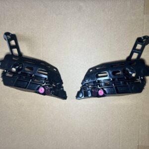 Hаправляющая бампера 53536/53535 Toyota BZ4X